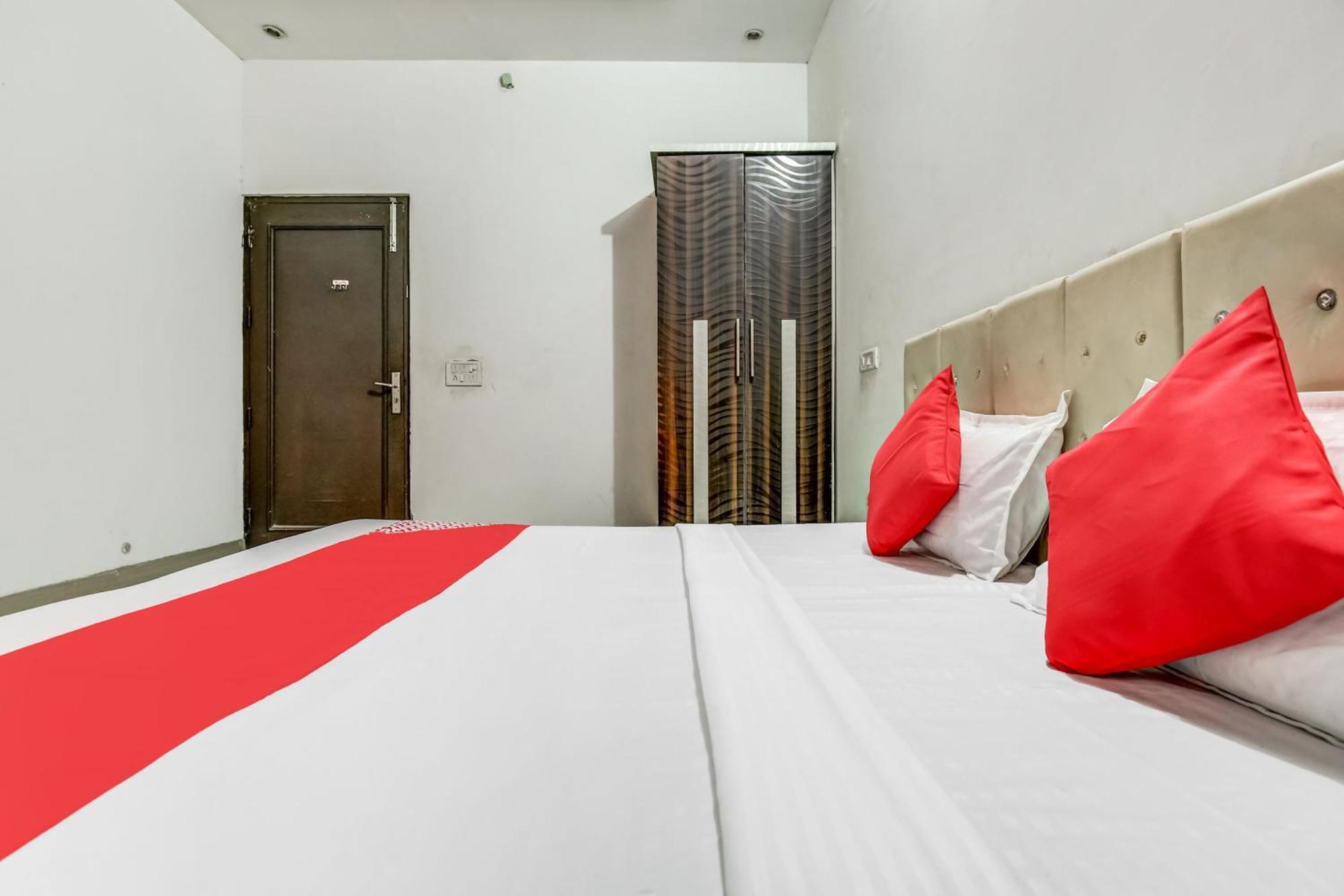 Flagship Hotel Big Boss Kurukshetra Экстерьер фото