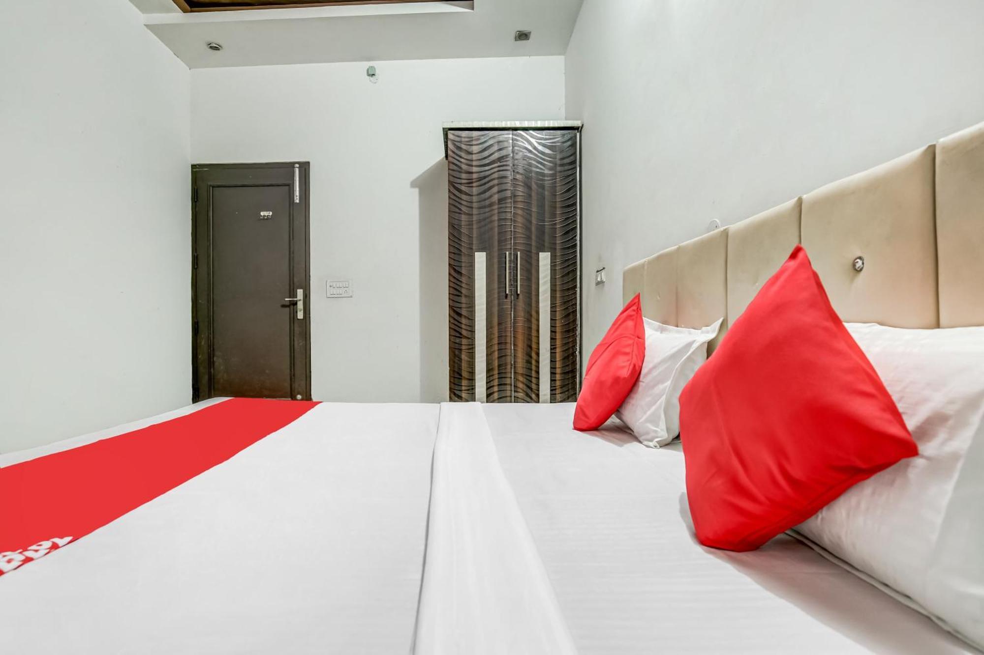 Flagship Hotel Big Boss Kurukshetra Экстерьер фото